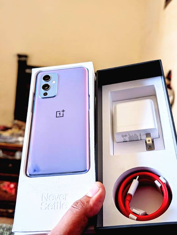 OnePlus 9 5G With Box & charger 0