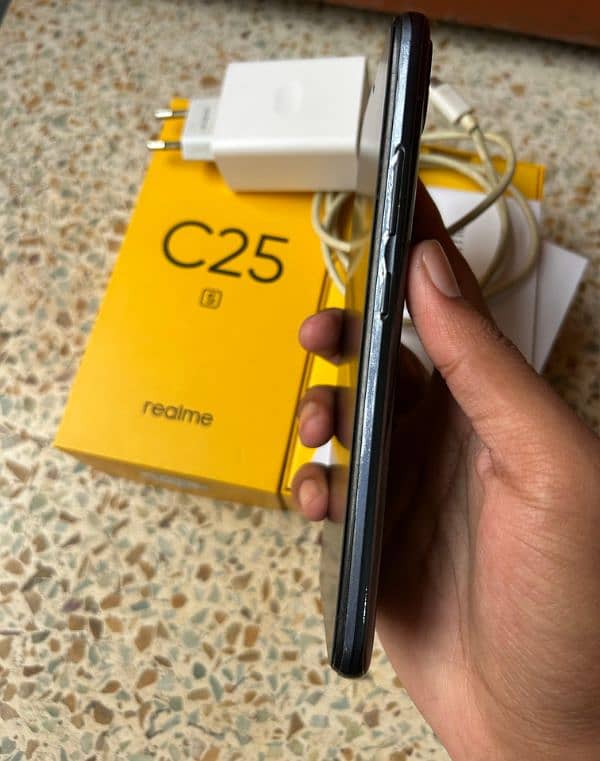 Realme c25s (4/128) 10/9 condition complete box 4