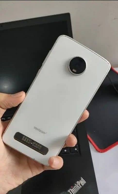 moto z4 128gb new set white color 1