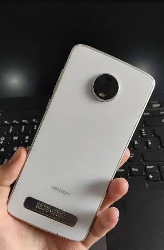 moto z4 128gb new set white color 4