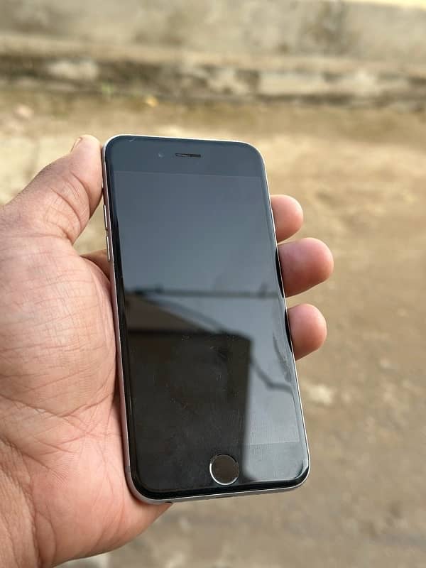 I phone 6s 64 gb PTA 4