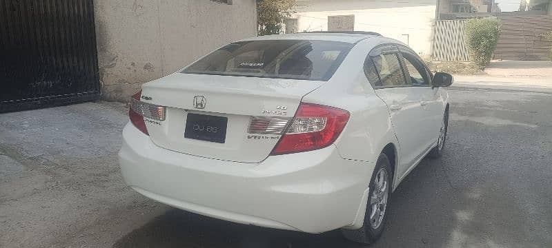 Honda Civic 2013 4