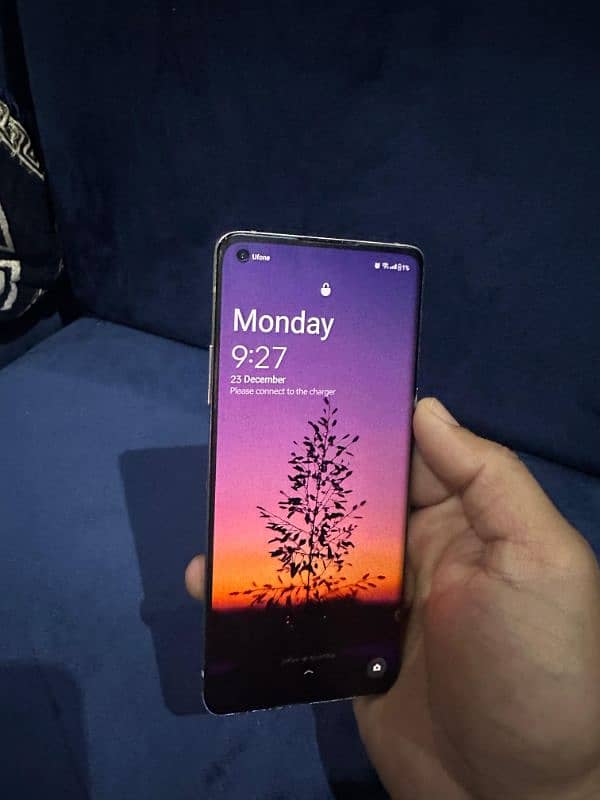 OnePlus 8 - 8/128 4