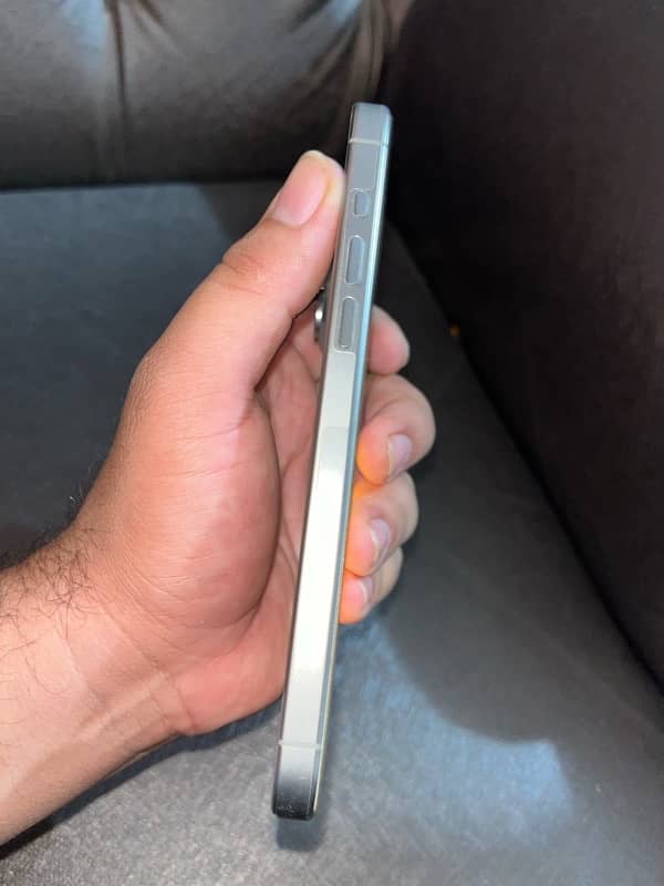 iphone 15 pro max jv 256GB Natural Titanium 2