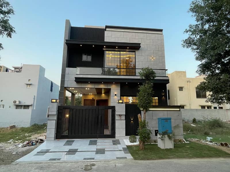 5 MARLA BRAND NEW HOUSE FOR SALE IN DHA RAHBAR BLOCK M 0