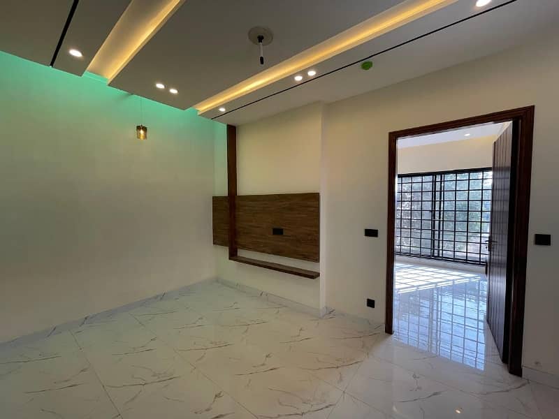 5 MARLA BRAND NEW HOUSE FOR SALE IN DHA RAHBAR BLOCK M 17