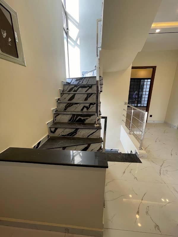 5 MARLA BRAND NEW HOUSE FOR SALE IN DHA RAHBAR BLOCK M 32