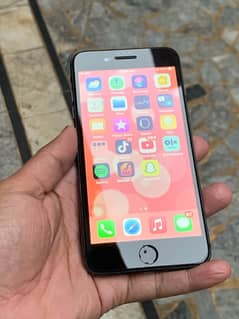 iPhone 7 plus pta approved 32gb