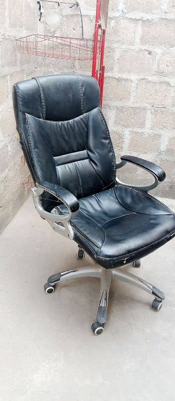 executive office chair 0