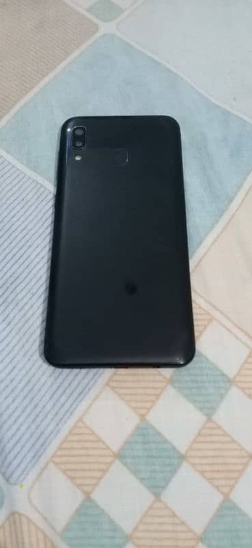 Samsung A30 Good Condition 3-32 Gb 3