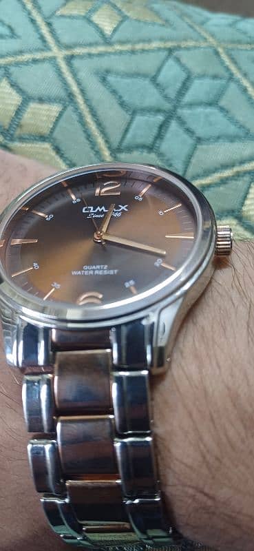 Omax Gold-Plated Analog Watch - Like New" 4