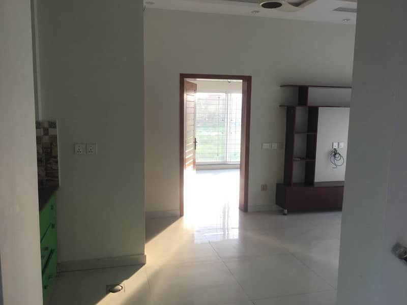 10 Marla Upper portion available for rent in phase 3 DHA Lahore 4