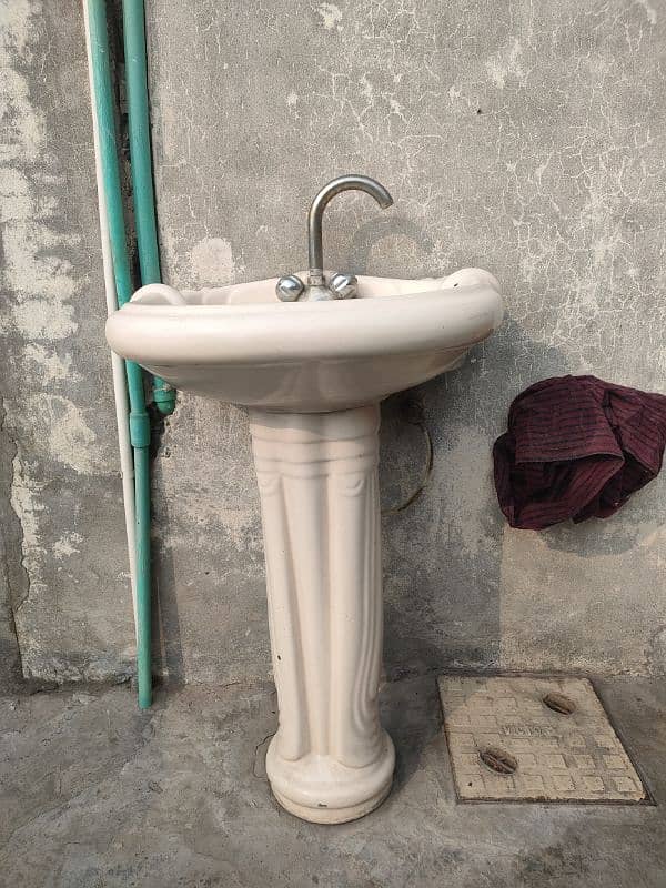 Used wash Basin with tab. 1