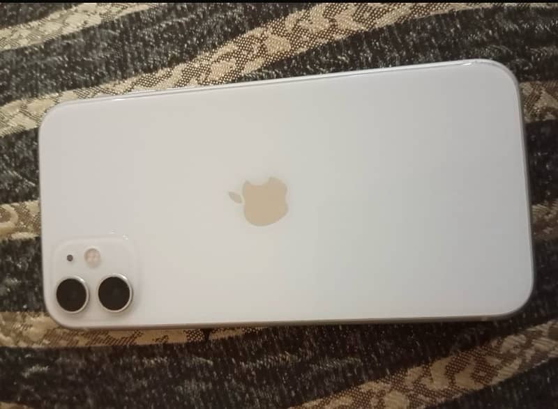 iPhone 11  scratch less body 0