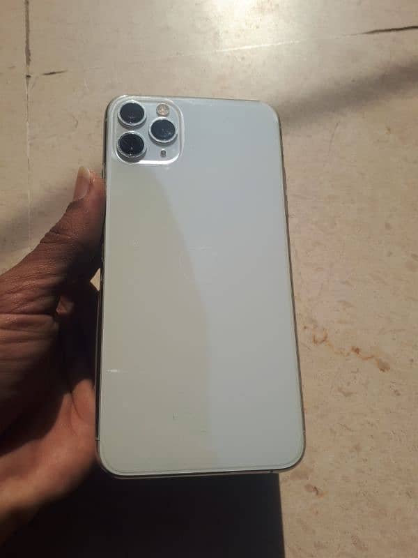 iphone 11 pro max  Non pta fuctory unlock 64/GB 03112610707 whatapp 1