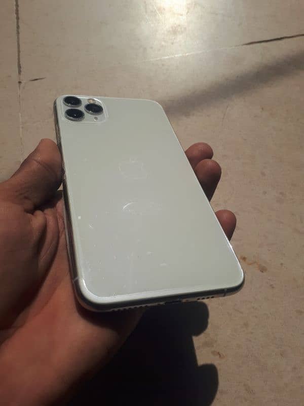 iphone 11 pro max  Non pta fuctory unlock 64/GB 03112610707 whatapp 2