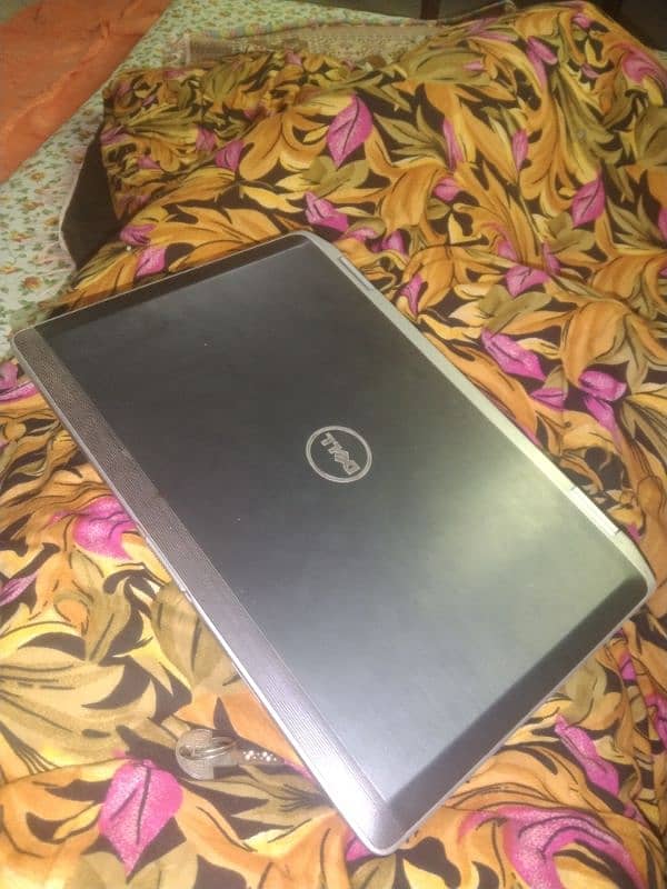 Dell Latitude 0