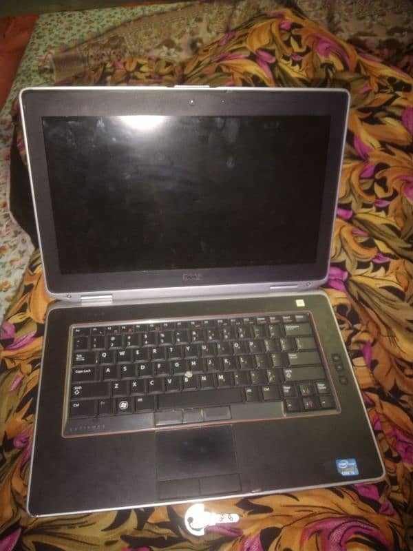 Dell Latitude 2