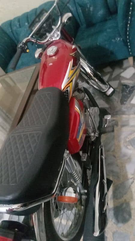 Honda 125 New sticker 2025 1