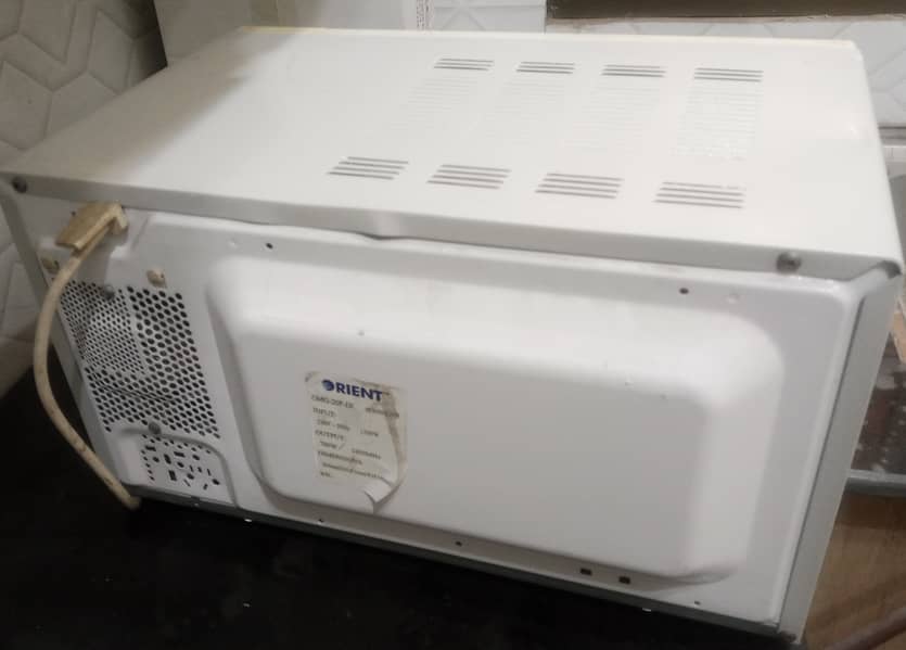 Orient 20L Microwave oven for sale at (Lalpul Muhgalpura Lahore) 1