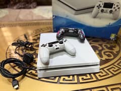 PS4 slim with box