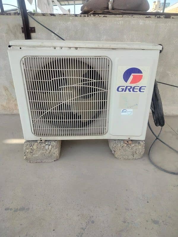 Gree Ac 1 ton 1 1/2 8