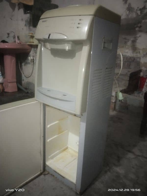 water dispenser argent for sale contact 03000424463 0