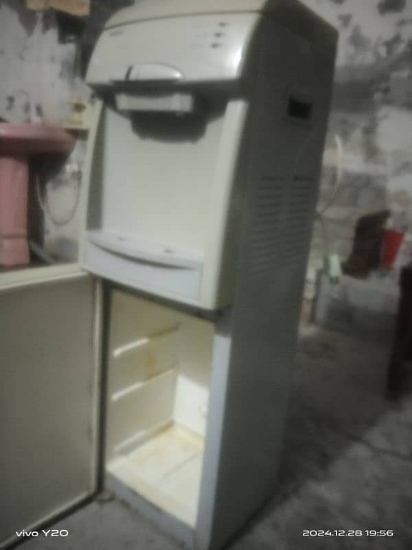 water dispenser argent for sale contact 03000424463 2