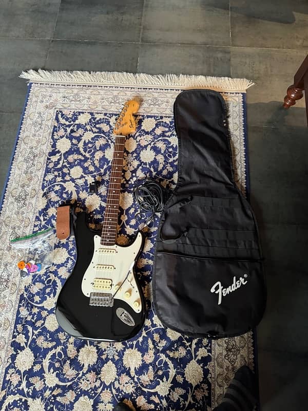 fender squier stratocaster electric guitar 0