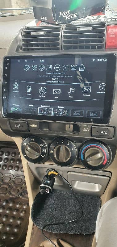 car lcd android. quad core t3L new modal  10/10 no open no repair 1