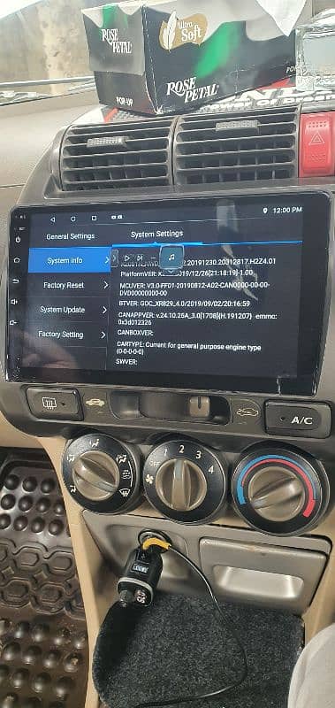 car lcd android. quad core t3L new modal  10/10 no open no repair 2