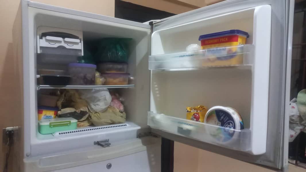 Samsung refrigerator for sale 0