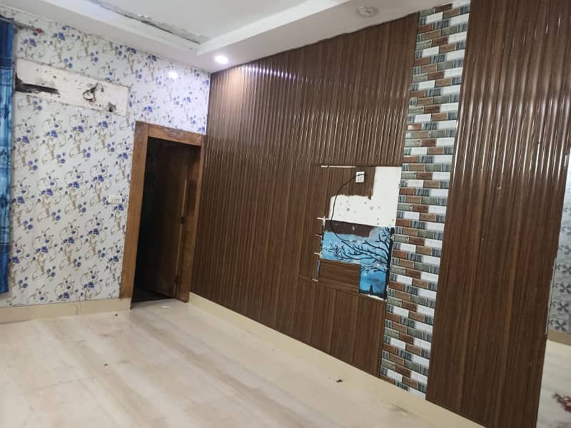 ALLAMA IQBAL TOWN 10 MARLA HOUSE URGENT FOR RENT IN PRIME LOCATION 12