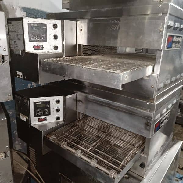 Middle by Marshall Conveyor Belt 18" Used Commercial Pizza Oven 16