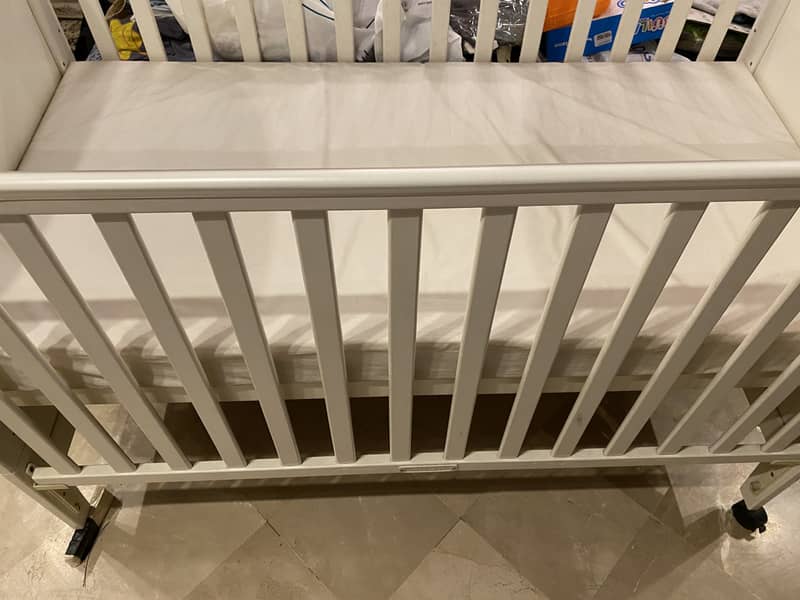 Graco Cot cum bed 0