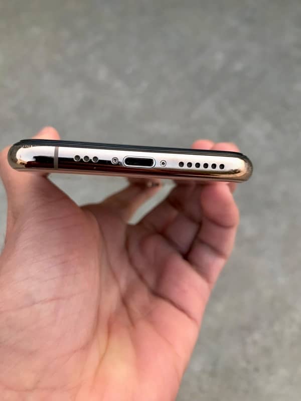 Iphone XS Non PTA 5