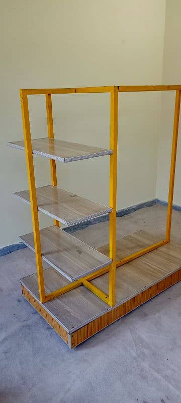 clothes stand 3