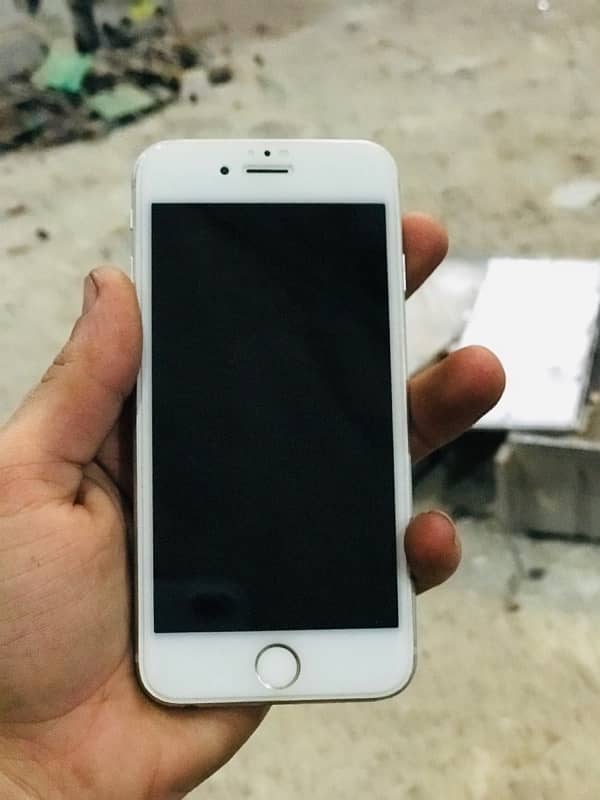 iPhone 6 128 gb PTA uprooted with charger 1