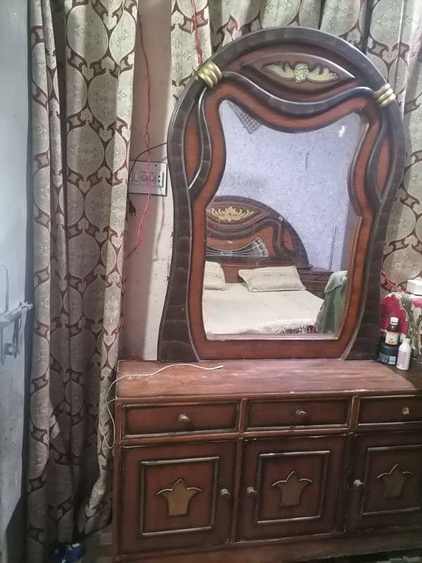 dubal bed and dressing for sale urgent 3