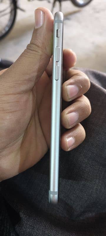 iPhone 6s 16GB PTA Approved 5