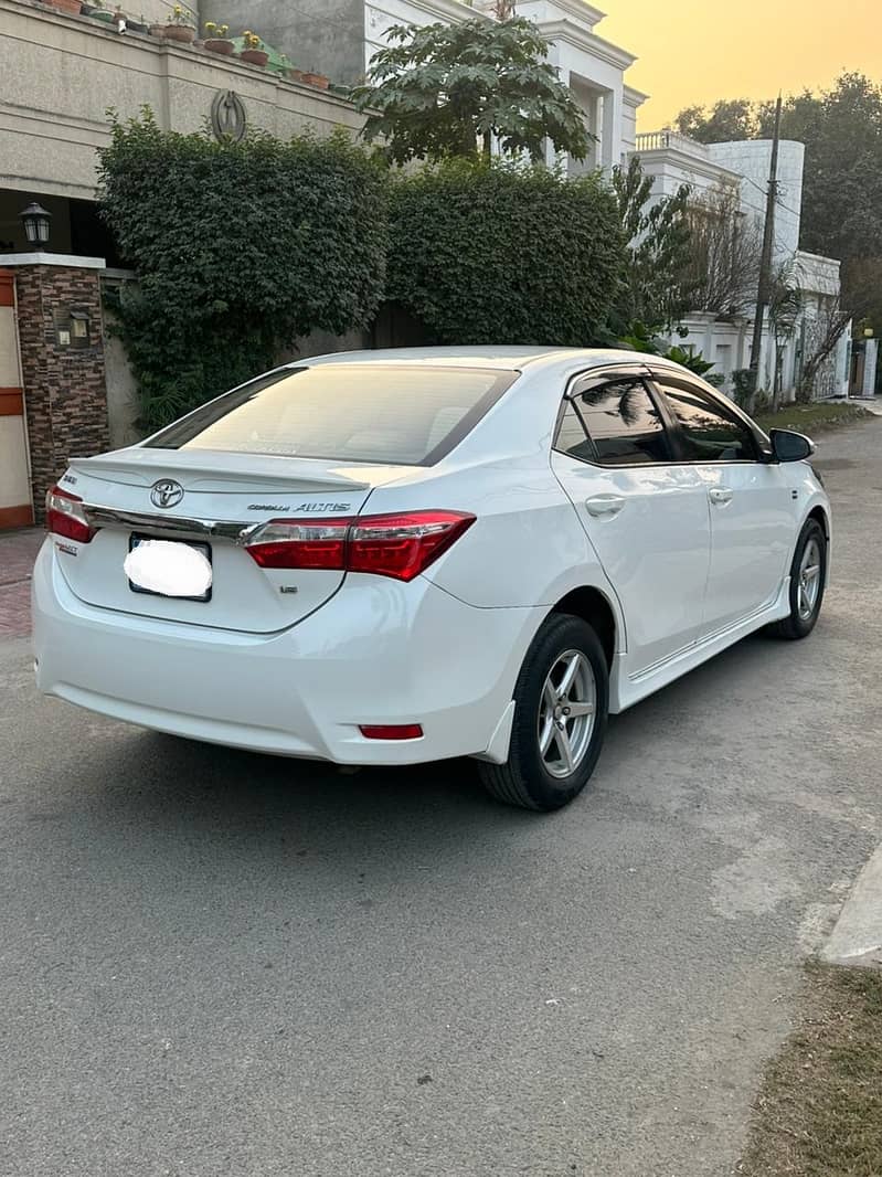 Toyota Corolla Altis Model 2016(Automatic) 4