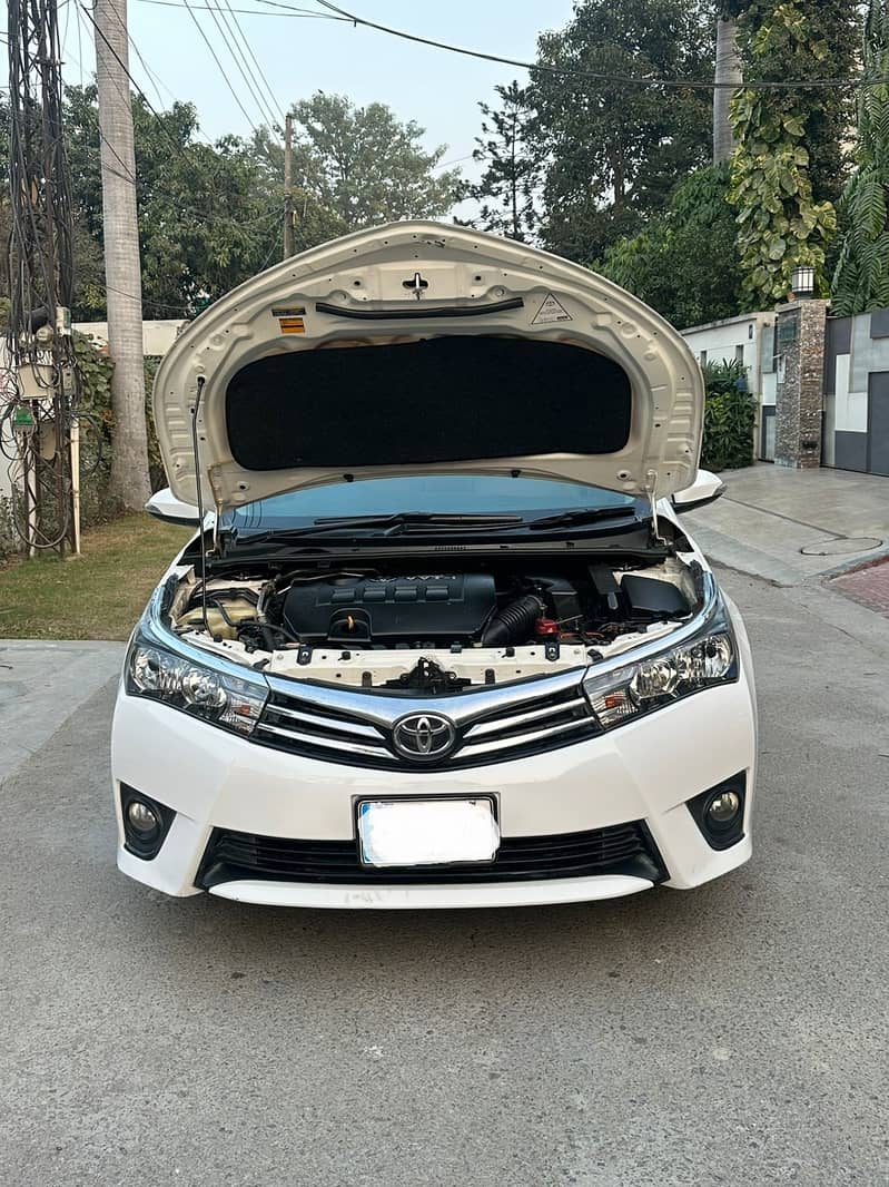 Toyota Corolla Altis Model 2016(Automatic) 9