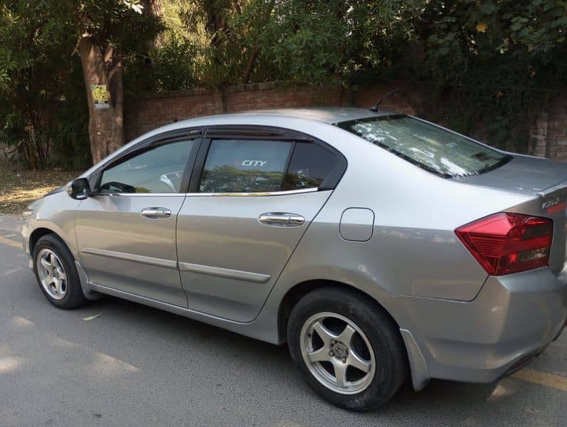 Honda City IVTEC 2018 Excellent Condition 3