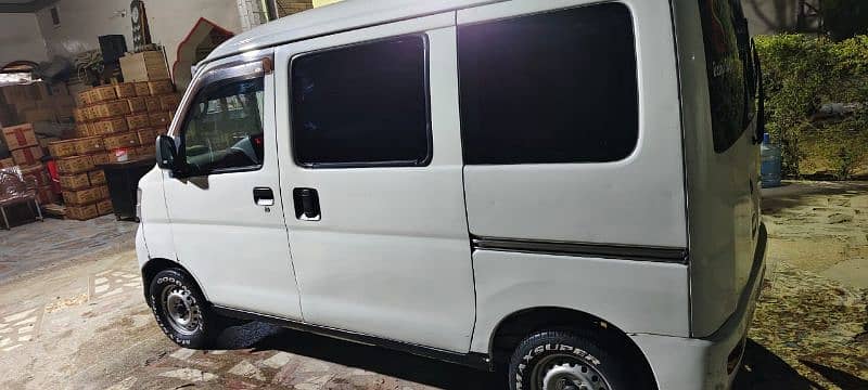 Daihatsu Hijet 2013 3