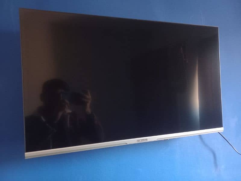 32 inches smart samsung led for slae 4