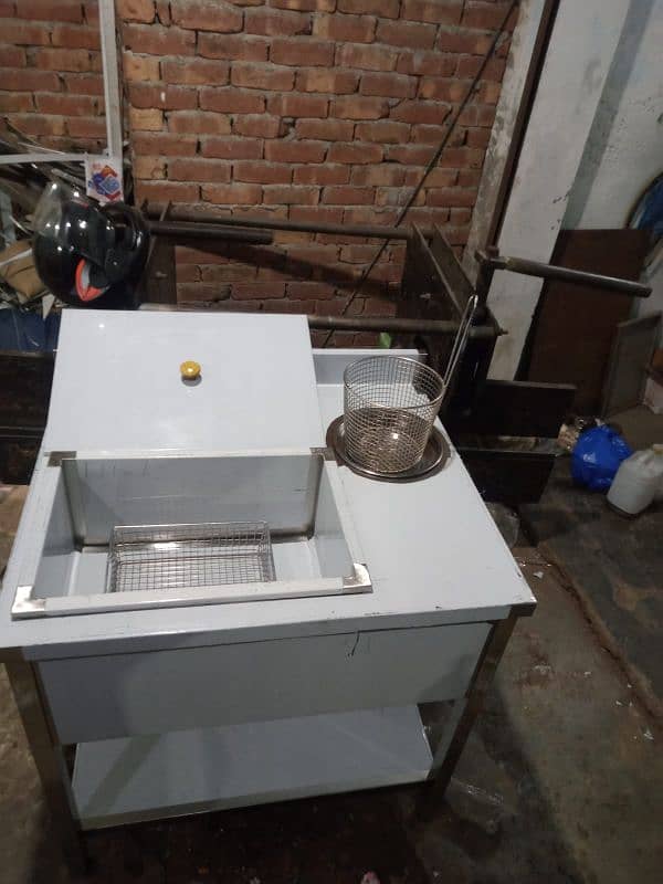 Bain-marie commercial kitchen equipment Consultant pizza oven 16