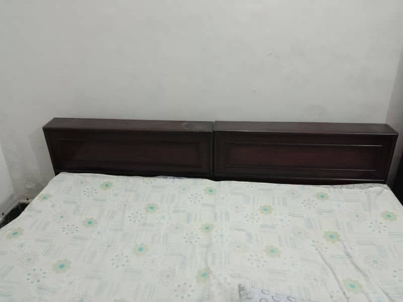 Two single bed with Mattress 0