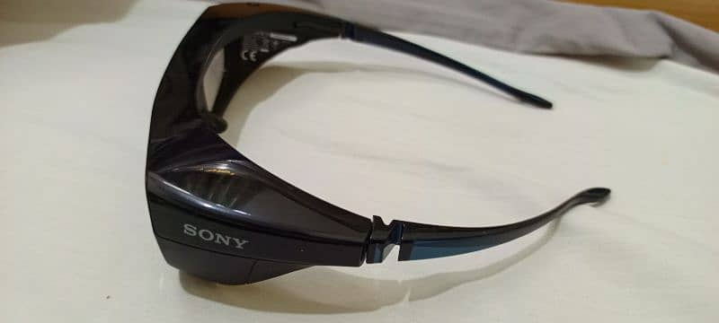 Sony 3D Glasses 1