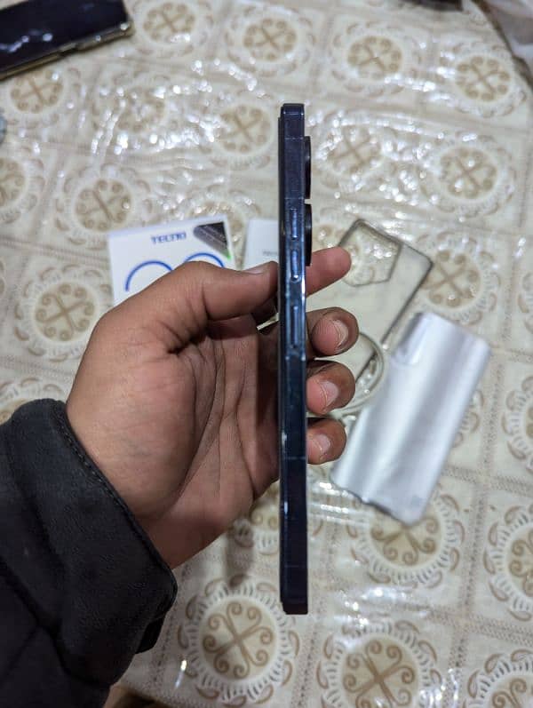 TECHNO CAMON 20 256 GB OFFICIAL PTA APPROVED 3