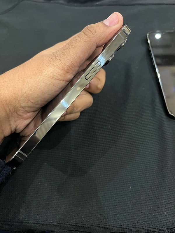 iphone 13 Pro / Pta approved/128gb                   11,12,13,14,15,16 3